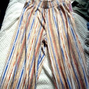 Beautiful light weight dress pants.